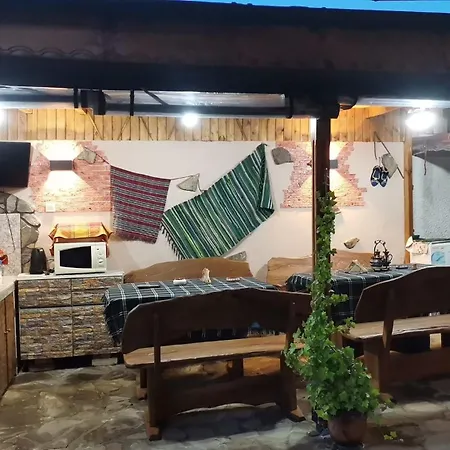 Nedyalkovi * 체르노모레츠